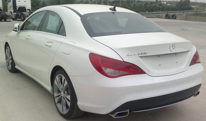 YEN MERCEDES CLA SATITA RESM GALERS