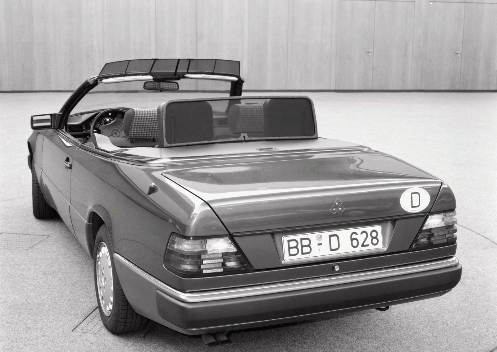 MERCEDES E CONVERTIBLE (2010) GALER