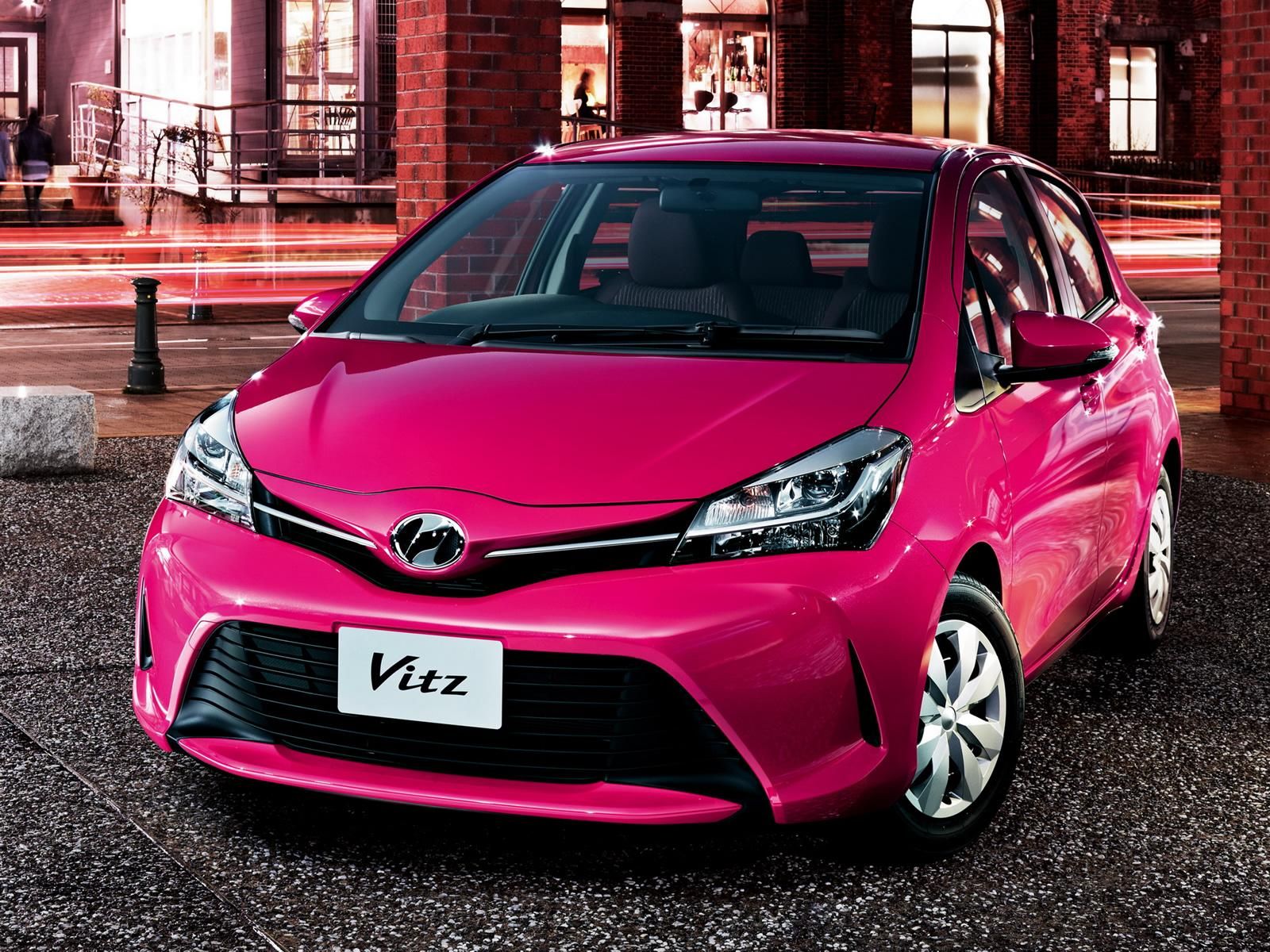 YEN MAKYAJLI TOYOTA YARS 2014 LK RESM GALERS