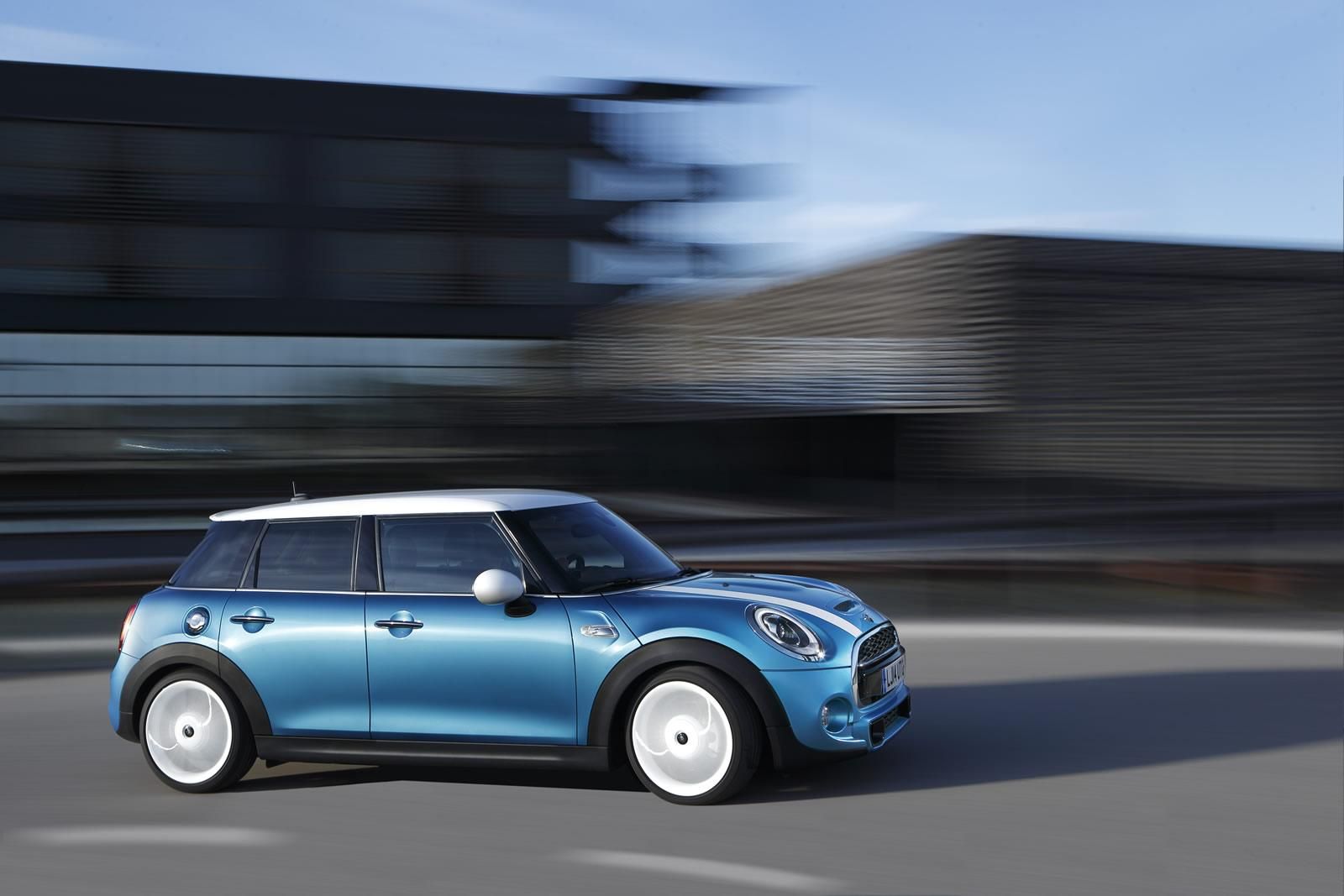 YEN BE KAPILI MN COOPER S DETAYLI RESM GALERS