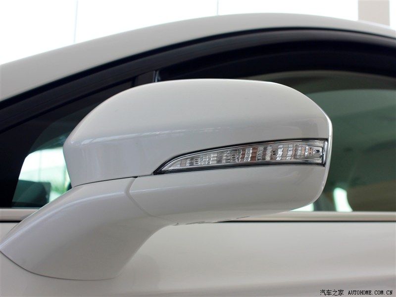 YEN (2014) FORD MONDEO N'DE SATITA RESM GALERS