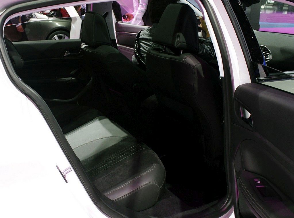YEN PEUGEOT 308 FRANKFURT LANSMAN RESM GALERS