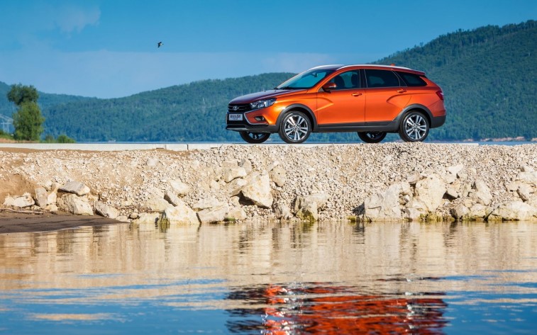 Lada Vesta SW ve Vesta SW Cross resim galerisi (30.04.2018)