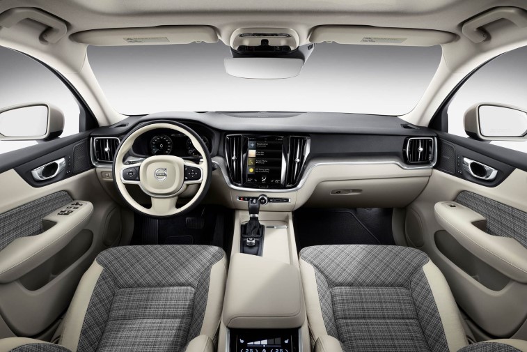 2019 Volvo V60 resim galerisi (03.05.2018)