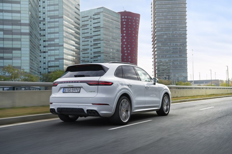 2019 Porsche Cayenne E-Hybrid resim galerisi (03.05.2018)
