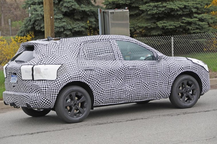Yeni 2020 Ford Kuga SUV resim galerisi (09.05.2018)