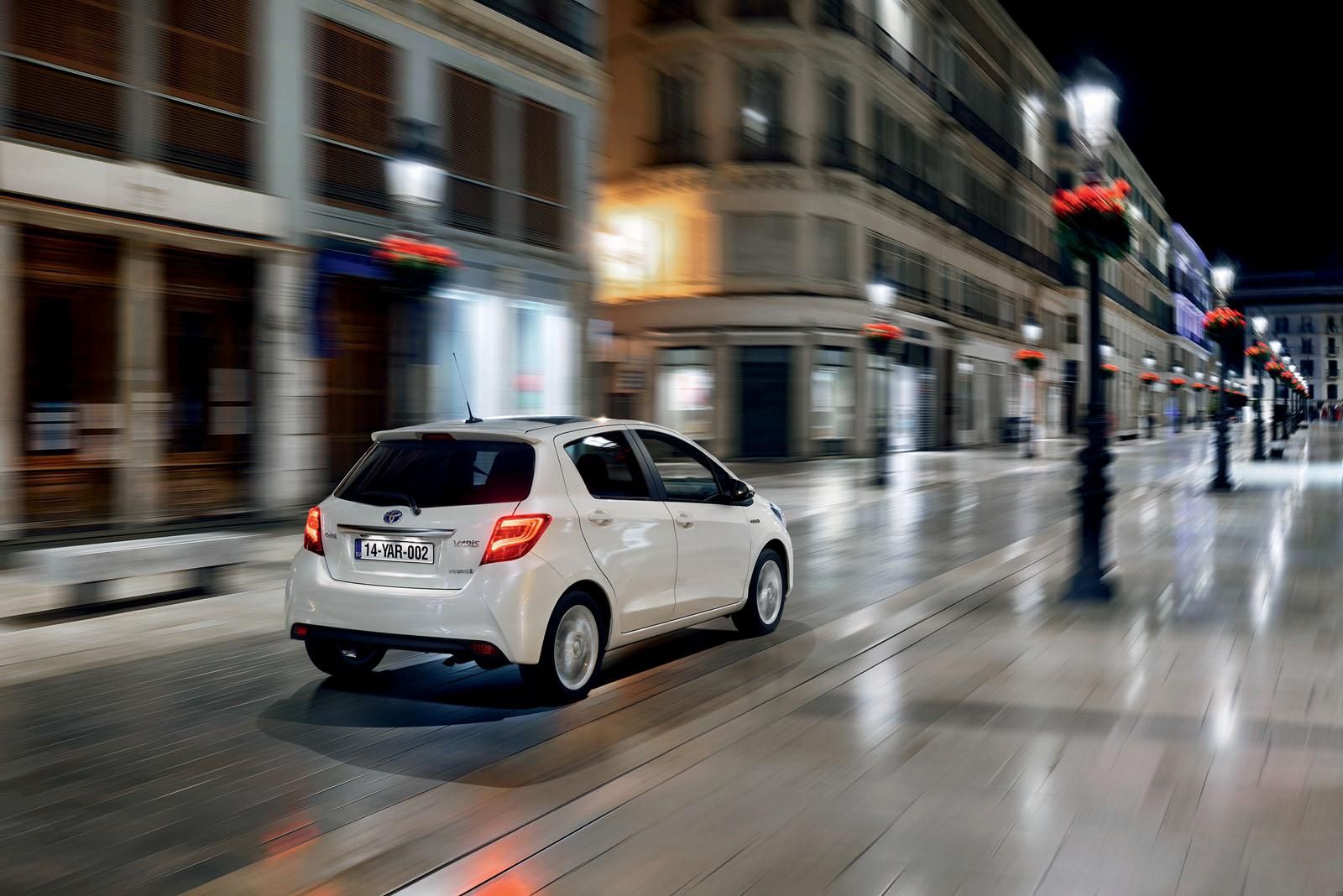 YEN 2015 MAKYAJLI TOYOTA YARS DETAYLI RESM GALERS