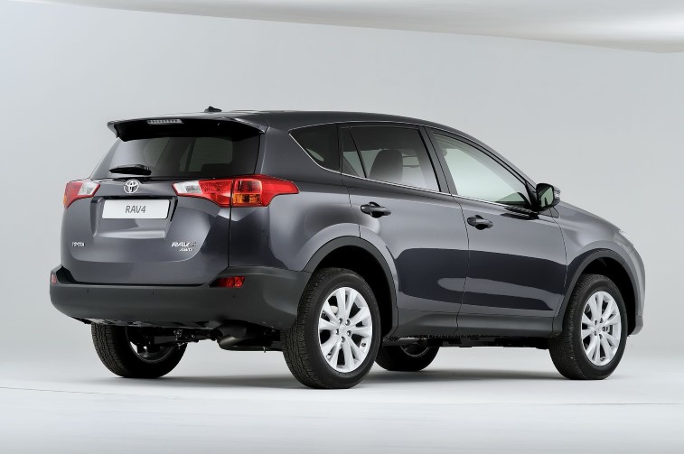 Toyota RAV4 resim galerisi (02.06.2018)