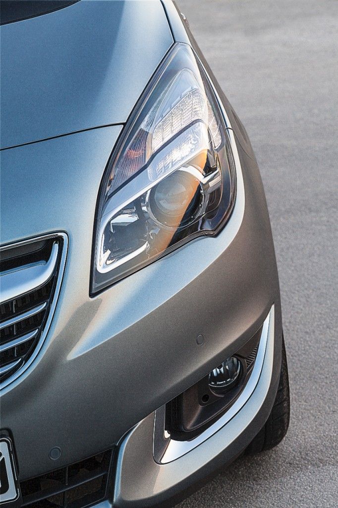 YEN 2014 MAKYAJLI OPEL MERVA RESM GALERS