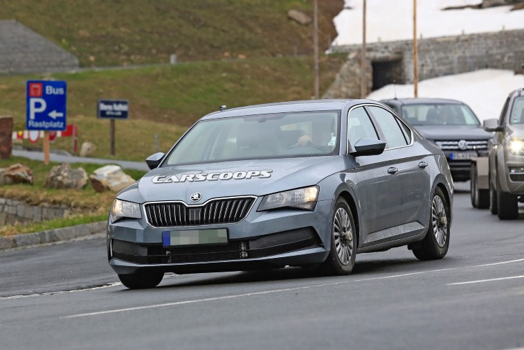2019 Skoda Superb resim galerisi (14.06.2018)