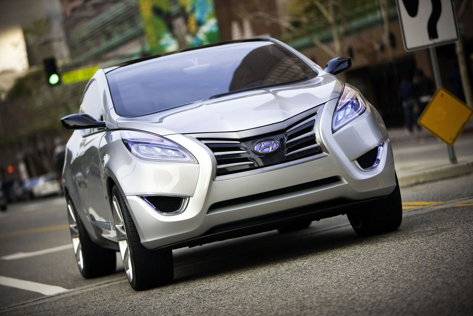HYUNDA NUVS CONCEPT GALER