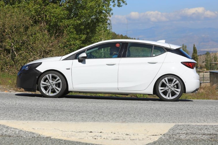 Makyajl 2019 Opel Astra resim galerisi (20.06.2018)