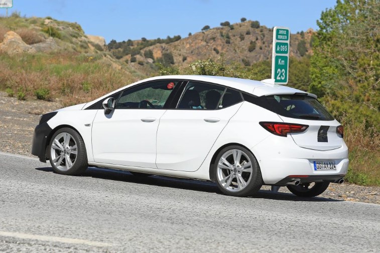 Makyajl 2019 Opel Astra resim galerisi (20.06.2018)