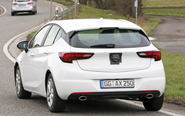 Makyajl 2019 Opel Astra resim galerisi (20.06.2018)