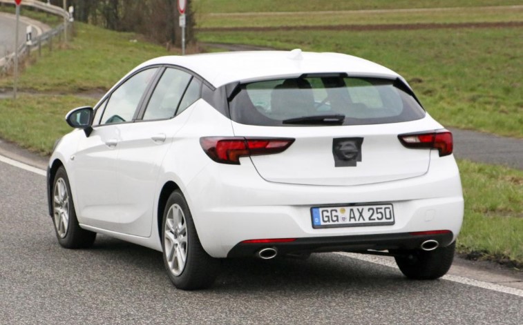 Makyajl 2019 Opel Astra resim galerisi (20.06.2018)