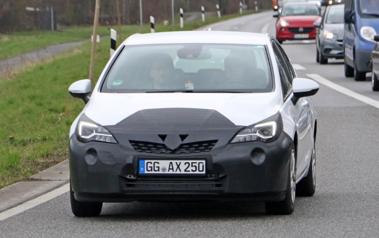 Makyajl 2019 Opel Astra resim galerisi (20.06.2018)