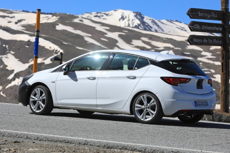 Makyajl 2019 Opel Astra resim galerisi (20.06.2018)