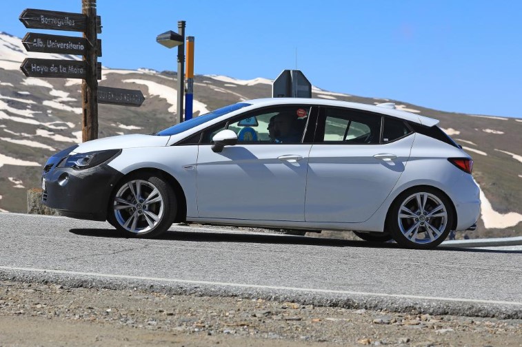 Makyajl 2019 Opel Astra resim galerisi (20.06.2018)