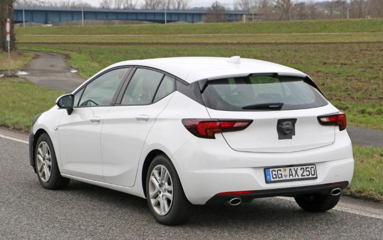 Makyajl 2019 Opel Astra resim galerisi (20.06.2018)