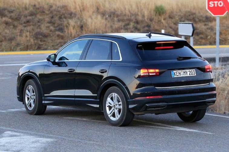 2018 Audi Q3 SUV resim galerisi (09.07.2018)