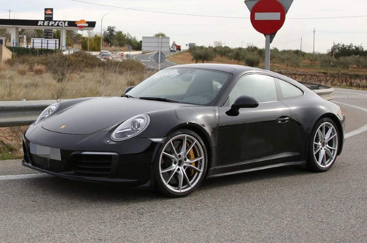 2019 Porsche 911 resim galerisi (01.08.2018)