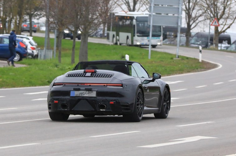 2019 Porsche 911 resim galerisi (01.08.2018)