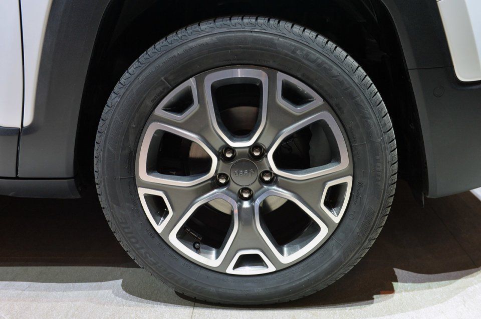 YEN JEEP RENEGADE CENEVRE RESM GALERS