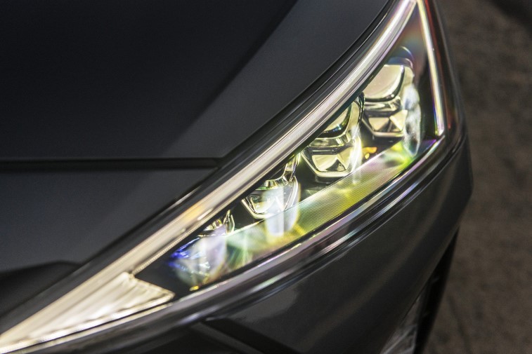 2019 Hyundai Elantra resim galerisi (23.08.2018)