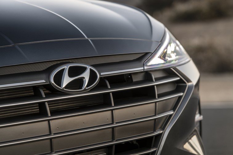 2019 Hyundai Elantra resim galerisi (23.08.2018)