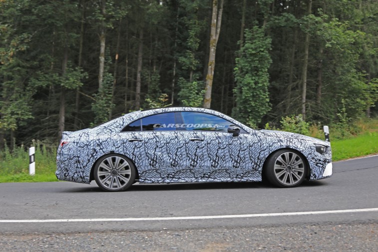 2019 Mercedes-AMG CLA 45 resim galerisi (24.08.2018)