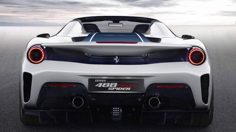 Ferrari 488 Pista Spider resim galerisi (26.08.2018)