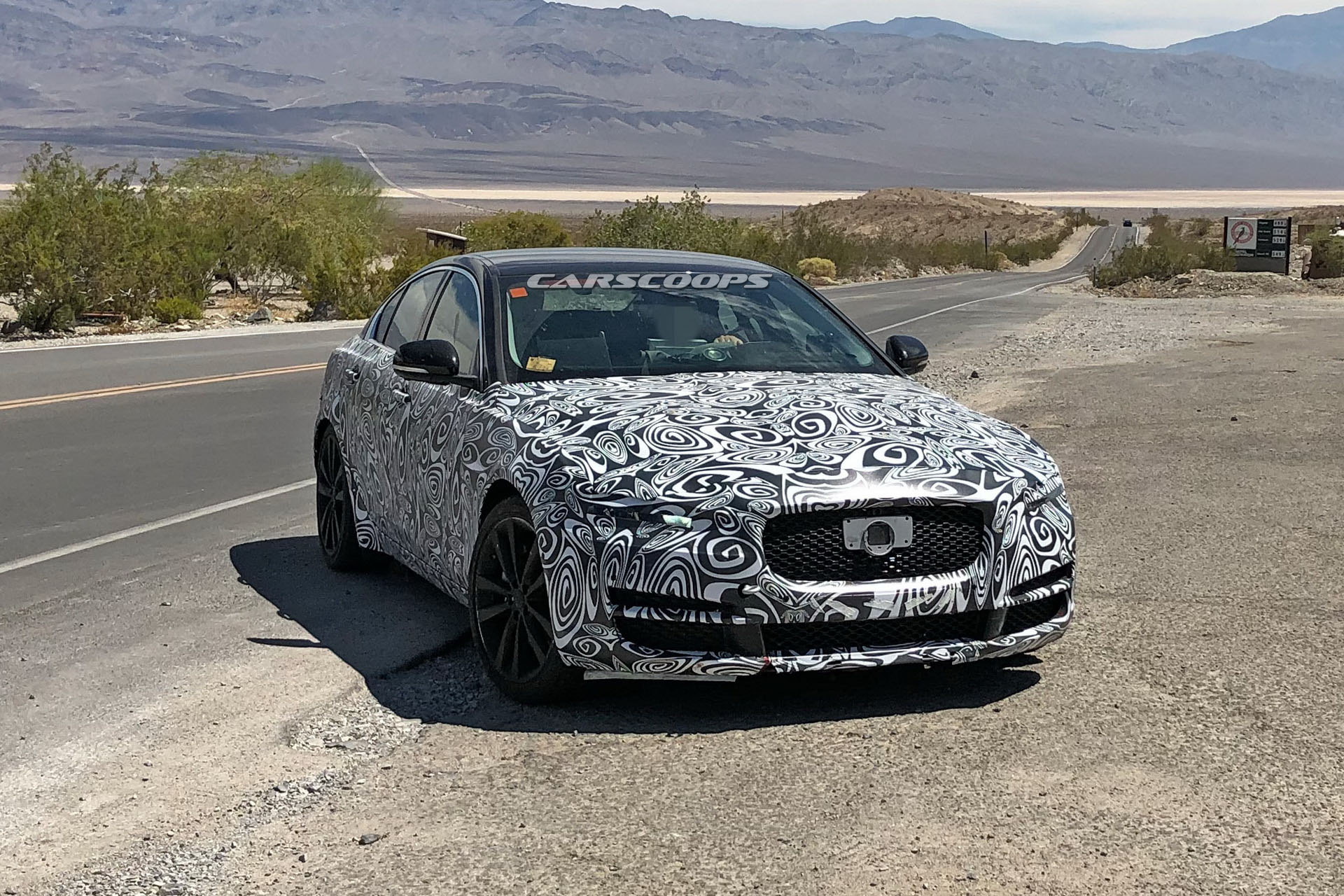 2019 Jaguar XE resim galerisi (30.08.2018)