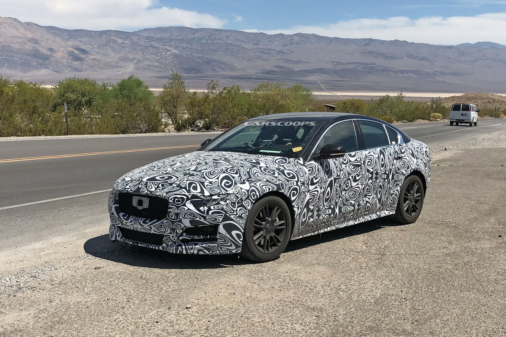 2019 Jaguar XE resim galerisi (30.08.2018)