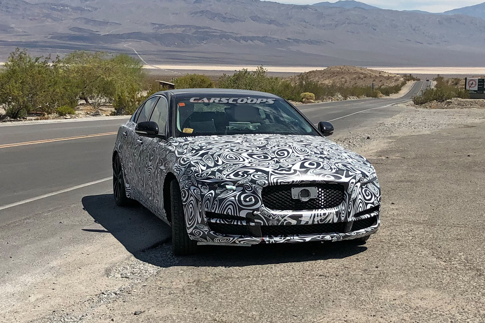2019 Jaguar XE resim galerisi (30.08.2018)