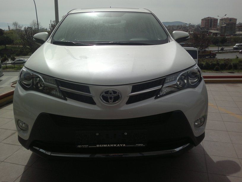 YEN 2013 TOYOTA RAV4 SATITA RESM GALERS