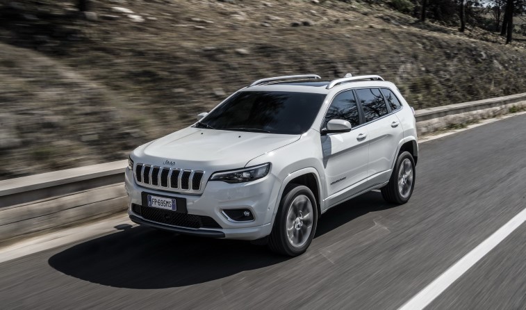 2019 Jeep Cherokee resim galerisi (09.09.2018)