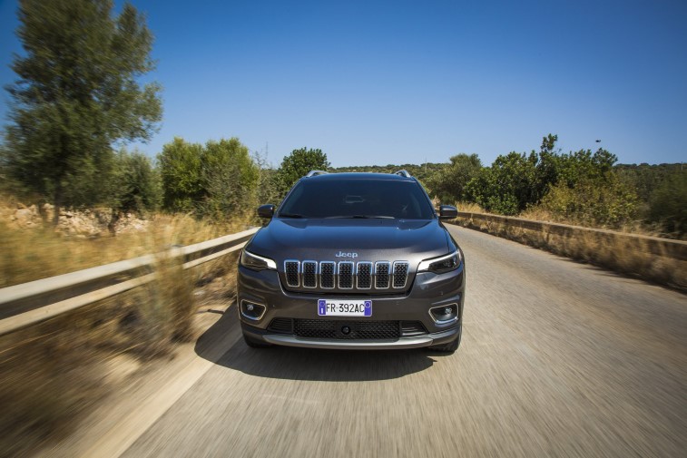 2019 Jeep Cherokee resim galerisi (09.09.2018)