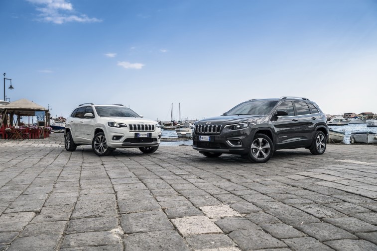 2019 Jeep Cherokee resim galerisi (09.09.2018)