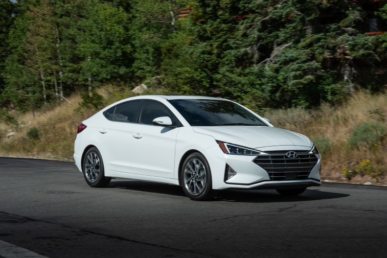 2019 Hyundai Elantra resim galerisi (10.09.2018)