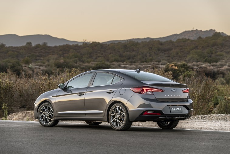 2019 Hyundai Elantra resim galerisi (10.09.2018)