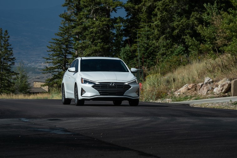 2019 Hyundai Elantra resim galerisi (10.09.2018)