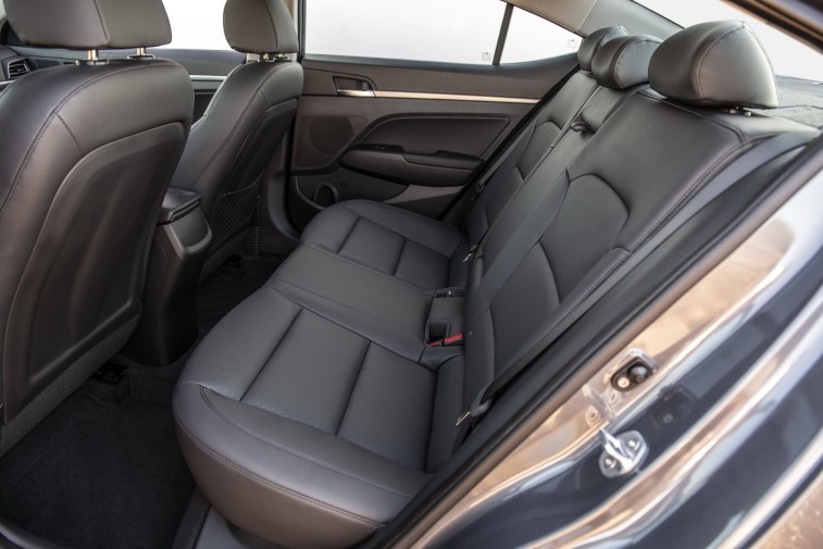 2019 Hyundai Elantra resim galerisi (10.09.2018)