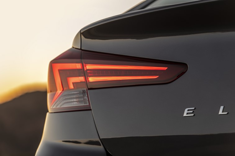 2019 Hyundai Elantra resim galerisi (10.09.2018)