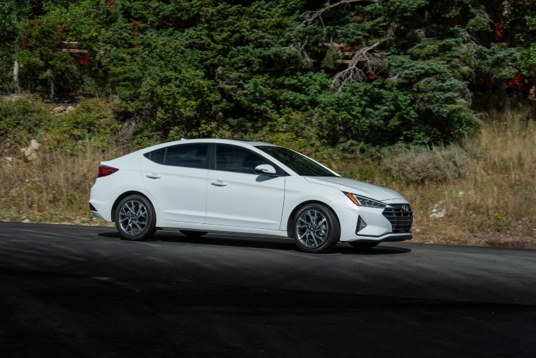 2019 Hyundai Elantra resim galerisi (10.09.2018)