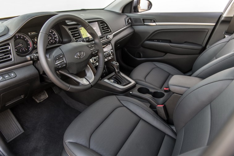 2019 Hyundai Elantra resim galerisi (10.09.2018)