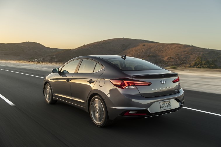 2019 Hyundai Elantra resim galerisi (10.09.2018)