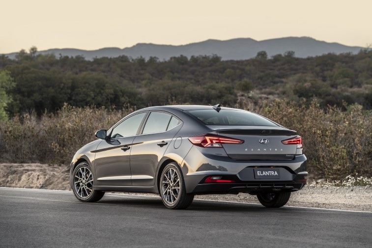 2019 Hyundai Elantra resim galerisi (10.09.2018)