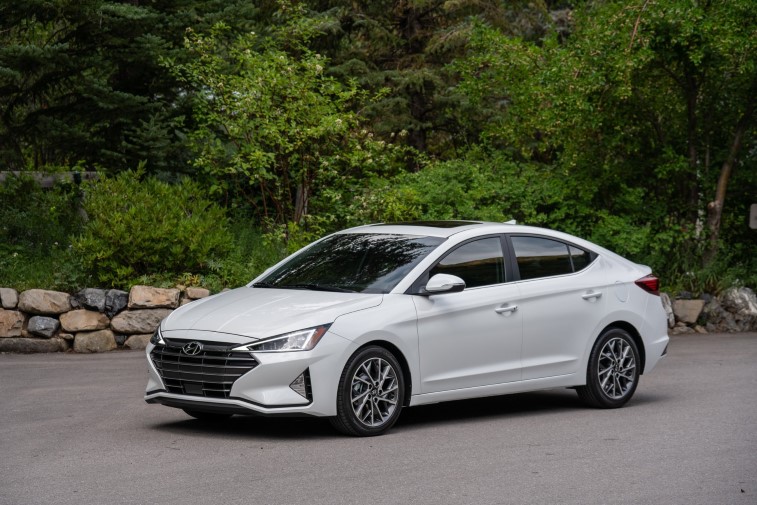 2019 Hyundai Elantra resim galerisi (10.09.2018)