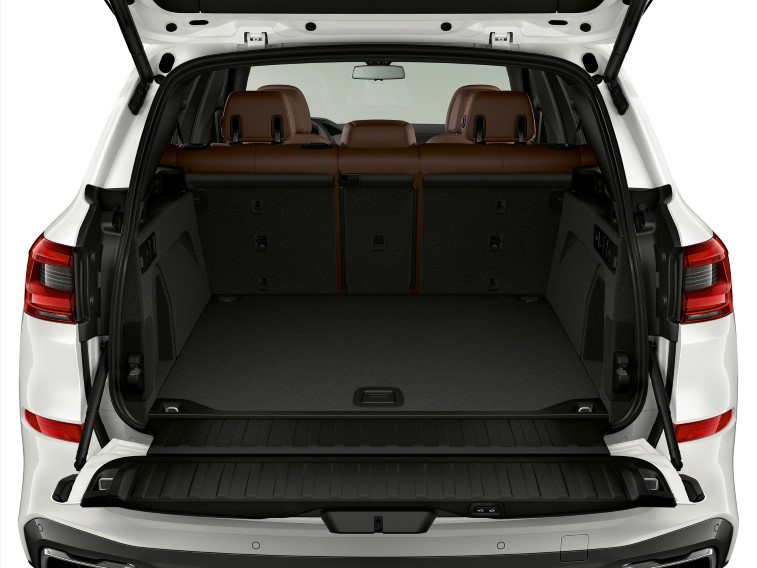 BMW X5 xDrive45e resim galerisi (10.09.2018)