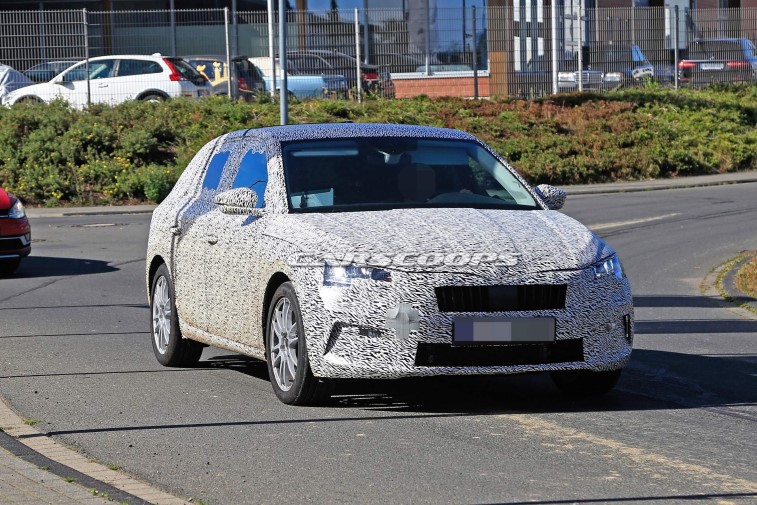 2019 Skoda Rapid Spaceback resim galerisi (11.09.2018)